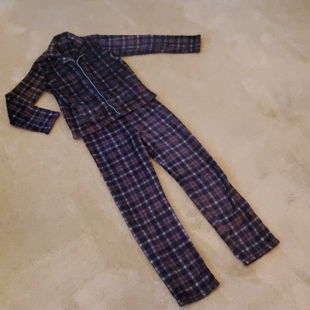 Boys pajams( flame resistant )